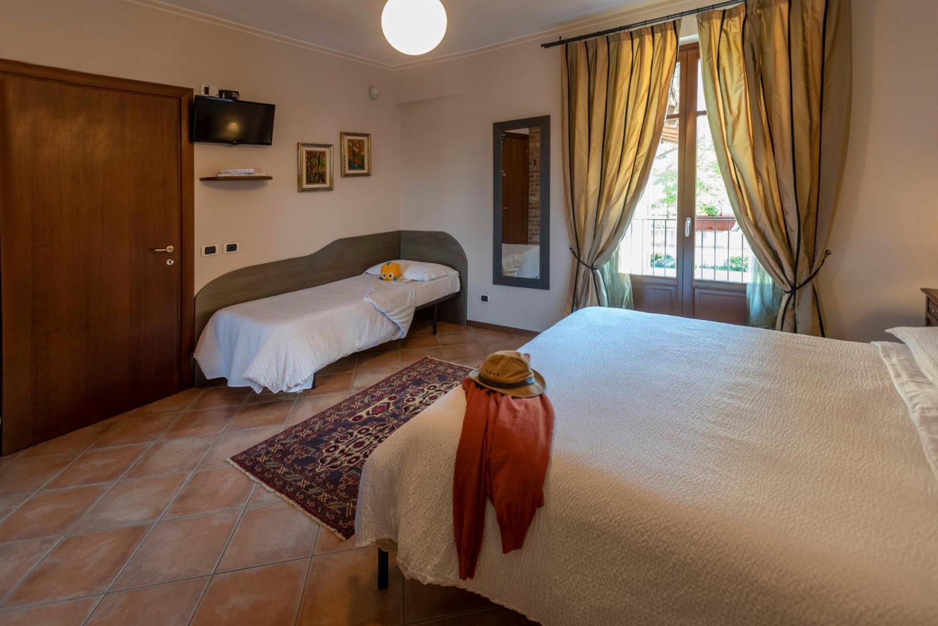 Agriturismo Cascina Monchiero Bra Ngoại thất bức ảnh